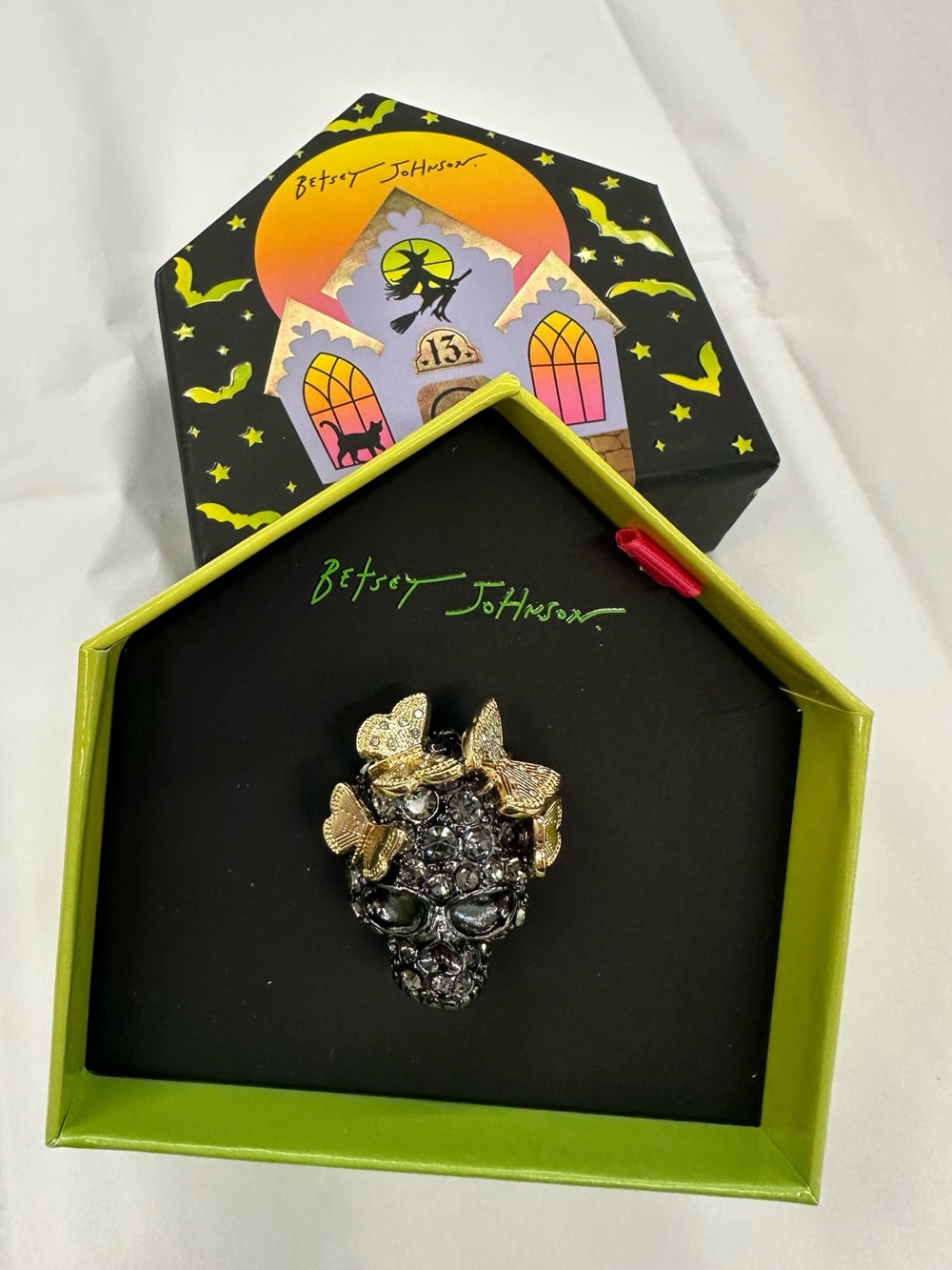 🩶BETSEY JOHNSON BUTTERFLY SKULL COCKTAIL RING - NWT🩶